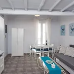 Traditional Split Level House In Hébergement de vacances *