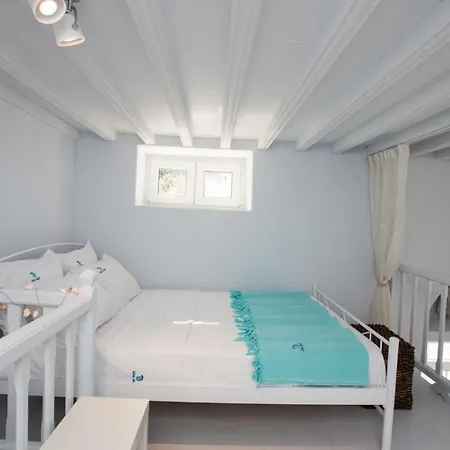 Traditional Split Level House In * Mykonos Town